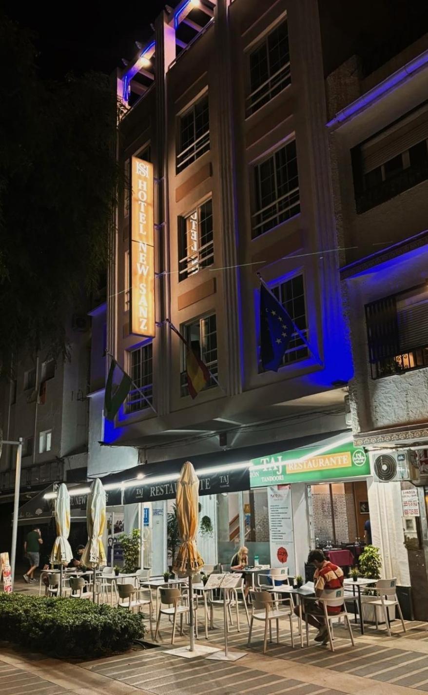 Hotel New Sanz ตอร์เรโมลิโนส ภายนอก รูปภาพ
