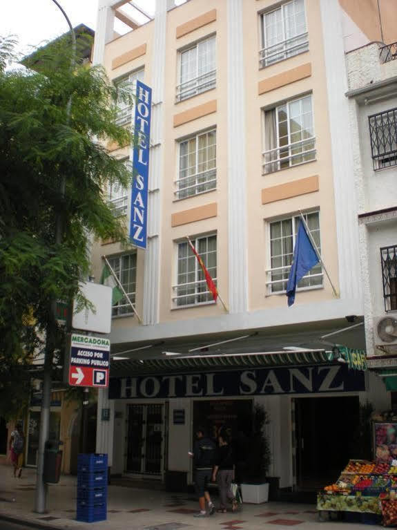 Hotel New Sanz ตอร์เรโมลิโนส ภายนอก รูปภาพ