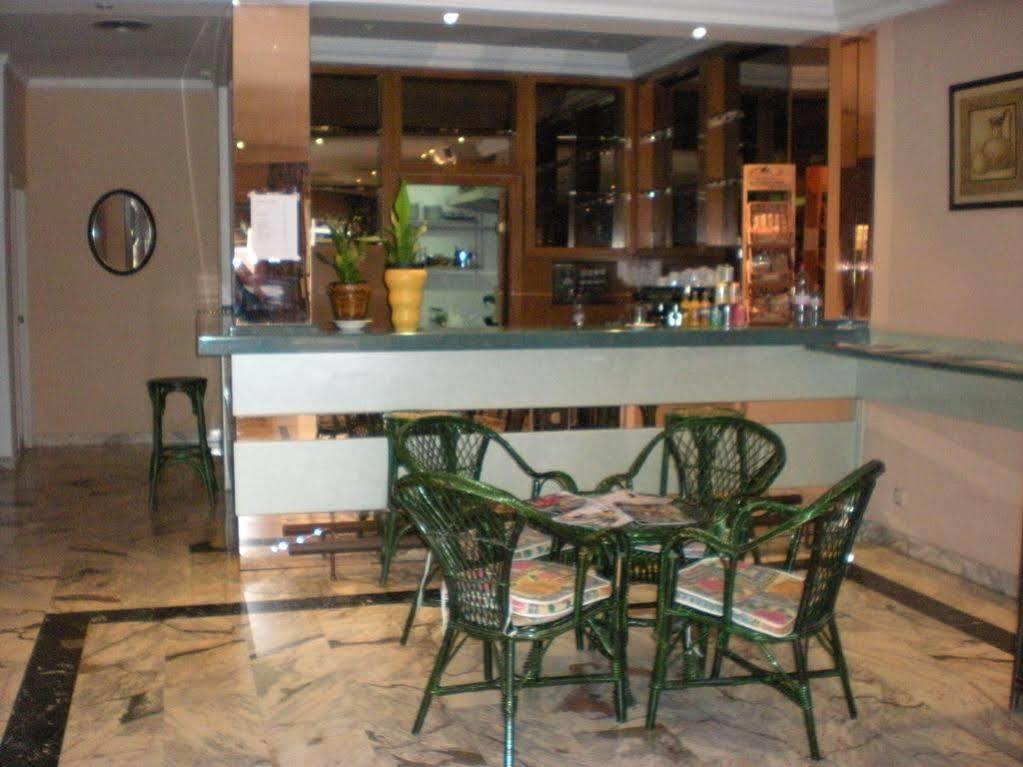 Hotel New Sanz ตอร์เรโมลิโนส ภายนอก รูปภาพ